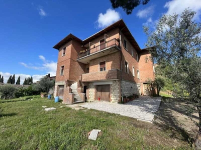 Casa Indipendente in Vendita ad Lucignano - 295000 Euro