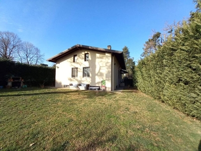 Prestigiosa villa di 289 mq in vendita Via Galileo Galilei, 1, Imbersago, Lombardia