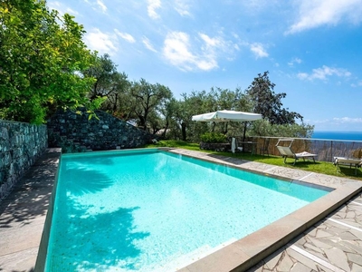 Esclusiva villa di 300 mq in vendita Via del Laghetto, 9, Lavagna, Genova, Liguria