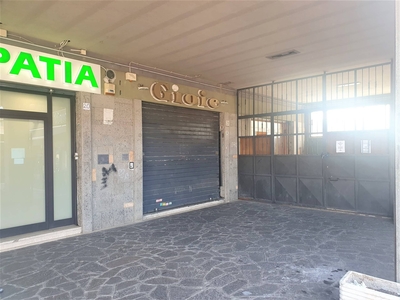 Negozio / Locale in affitto a Roma - Zona: 37 . Morena - Ciampino - Trigoria - Falcognana