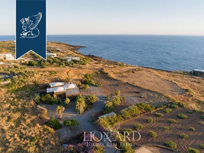 Prestigiosa villa di 174 mq in vendita Pantelleria, Italia
