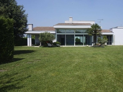 Prestigiosa villa in vendita Via Benedetto Croce, Leno, Lombardia