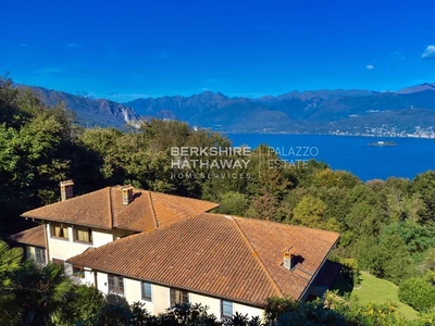 Prestigiosa villa di 560 mq in vendita, Stresa, Piemonte