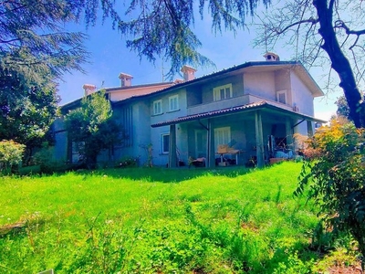 Esclusiva villa di 390 mq in vendita Via Eugenio Montale, Gorle, Bergamo, Lombardia