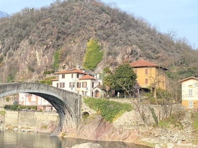 Terratetto unifamiliare via Attola 1, Centro, Darfo Boario Terme