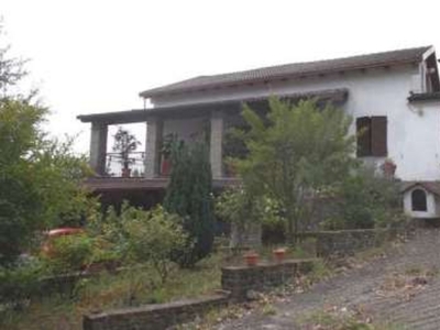Villa a schiera in Via San Defendente, Acqui Terme, 11 locali, 253 m²