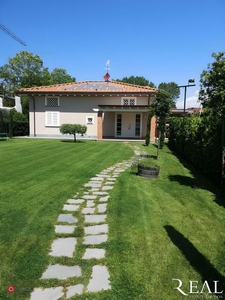 Villa in Affitto in Via Francesco Carrara a Forte dei Marmi