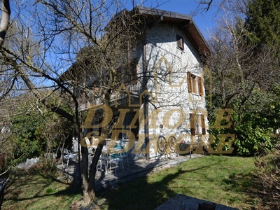 Villa in Via Strada Vecchia a Mergozzo