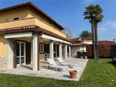 villa indipendente in vendita a Tagliuno