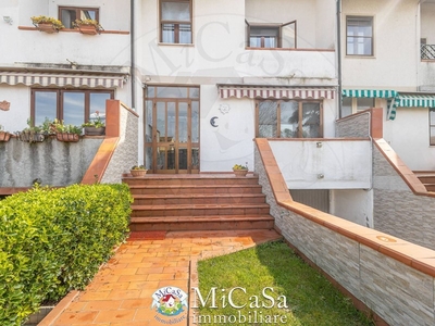 Villetta a schiera in Vendita a Pisa, zona LA VETTOLA / SAN PIERO, 295'000€, 195 m²