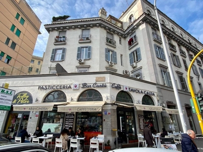 Bar in vendita a Roma piazza Cesare Cantù