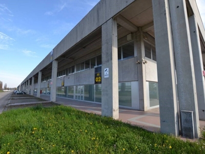 Capannone Industriale in vendita a Pordenone via Interporto Centro Ingrosso