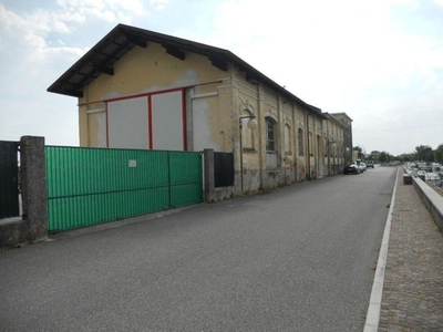 Capannone Industriale in vendita ad Aquileia aquileia Eugenio Curiel,45