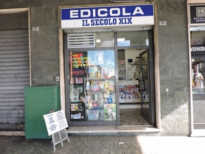 Edicola in vendita a Genova via Raffaele Pieragostini