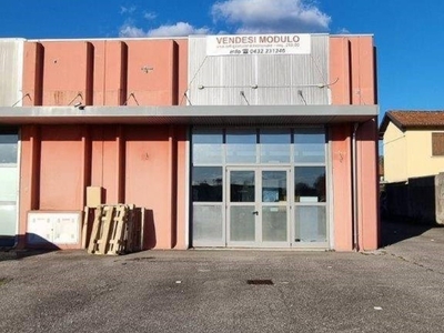 Magazzino in in vendita da privato a Udine via della Valle, 42