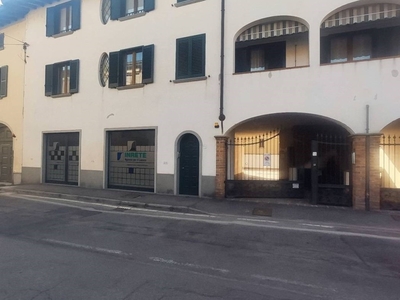 Negozio in in vendita da privato a Caravaggio circonvallazione Seriola, 13