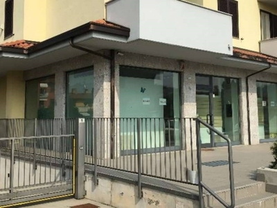 Negozio in vendita a Brusaporto via Ticino 10