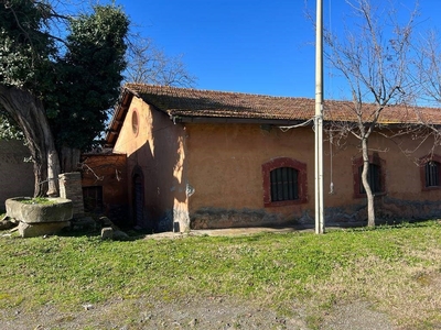 Negozio in vendita a Castel Gandolfo via Nettunense, 138A