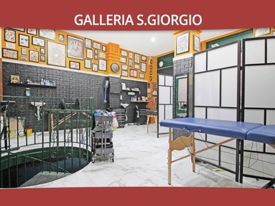 Negozio in vendita a Genova via Granello, 66r