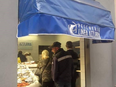 Pescheria in vendita a Genova via Cornigliano, 51