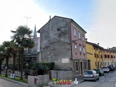 Udine casa semi indipendente 10 vani 360 Mq