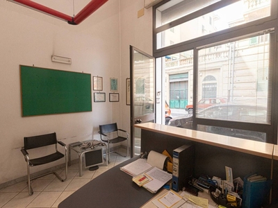 Ufficio in vendita a Genova via Capo d'Istria