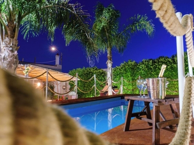 Appartamento 'Casa Aurora Luxury' con piscina condivisa, Wi-Fi e aria condizionata