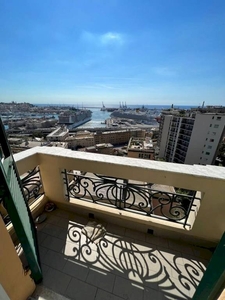 Appartamento con balconata vista mare