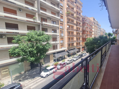 Appartamento di 200 mq in vendita - Palermo