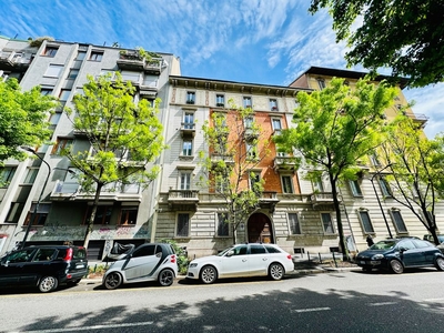 Appartamento di lusso di 100 m² in vendita Via Giovanni da Procida 2, Milano, Lombardia