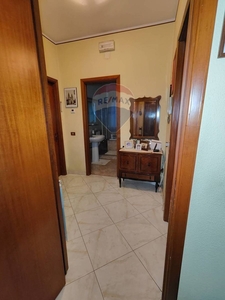 Appartamento in vendita 3 Stanze da letto a Camporotondo Etneo