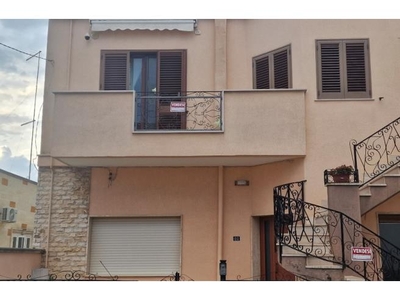 Appartamento in vendita a Manduria, Via Girolamo Pappacoda 62