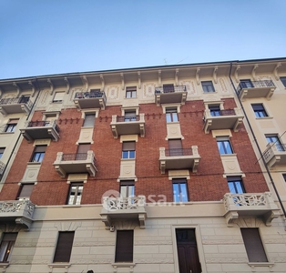 Appartamento in Vendita in Via Bianzè 25 a Torino