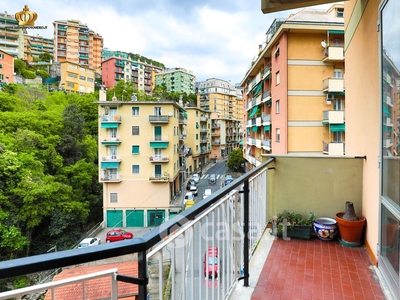Appartamento in Vendita in Via Giovanni Daneo 3 a Genova