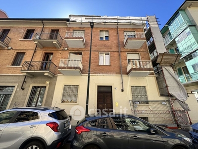 Appartamento in Vendita in Via Mompellato 5 a Torino
