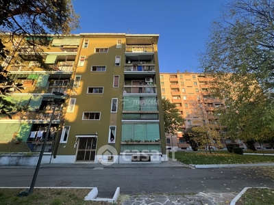 Appartamento in Vendita in Via Val Sabbia 6 a Milano