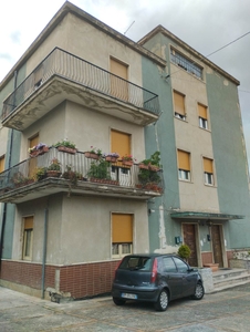 Appartamento in Via Fra Benedetto 1 in zona Laurignano a Dipignano
