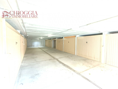 Box / Garage in vendita a Chioggia - Zona: Borgo San Giovanni
