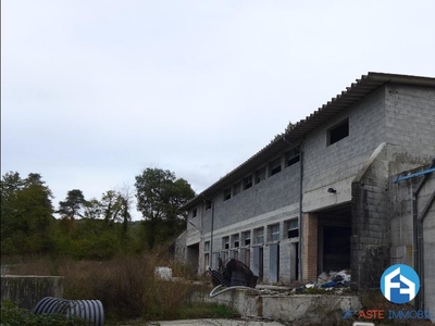 Capannone in vendita a Castelnovo ne' Monti