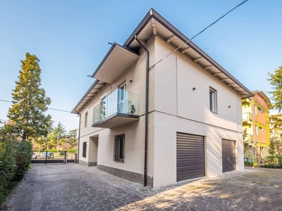 Prestigiosa casa di 269 mq in vendita strada Morane, Modena, Emilia-Romagna