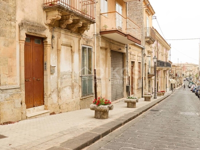 Casa indipendente in vendita 3 Stanze da letto a Palazzolo Acreide