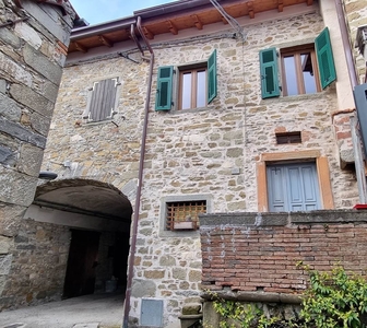 Casa semi indipendente a Casola in Lunigiana