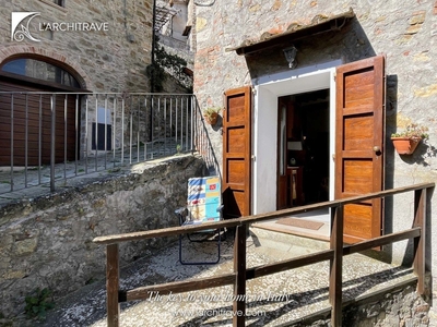 Casa semi indipendente in vendita 2 Stanze da letto a Castelnuovo Di Val Di Cecina