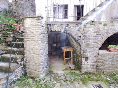 Casa semi indipendente in vendita 2 Stanze da letto a Pontremoli