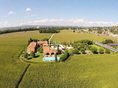 Esclusiva villa di 1500 mq in vendita strada esterna vicinale vincara, 2, Deruta, Umbria