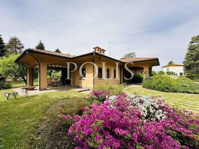 Prestigiosa villa di 325 mq in vendita Fino Mornasco, Lombardia