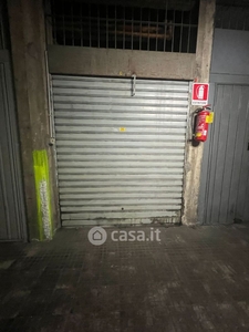 Garage/Posto auto in Vendita in Via Cardinale Garampi 80 a Roma