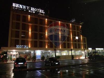 Hotel in vendita 100 Stanze da letto a Catanzaro