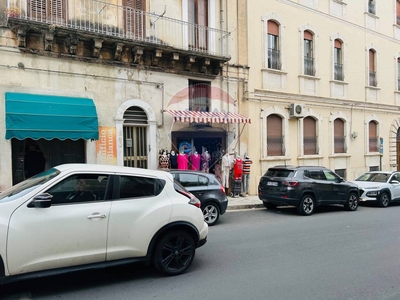 Immobile commerciale in vendita a Ragusa