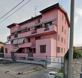 Magazzino - Deposito in Vendita a Cerro Maggiore Via De Amicis